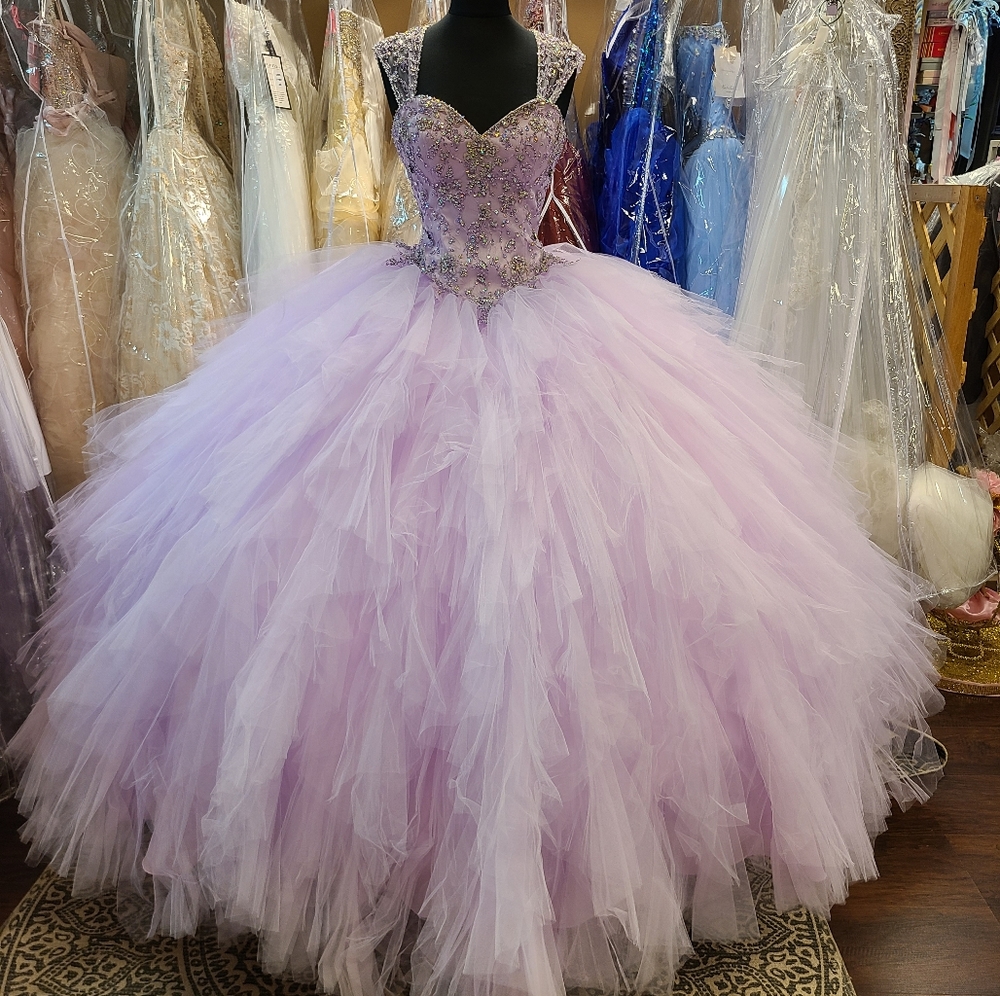 Light Purple Tulle Fairy Gown - Picture 3 of 8
